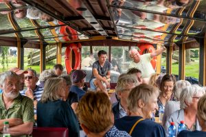Giethoorn boat tour