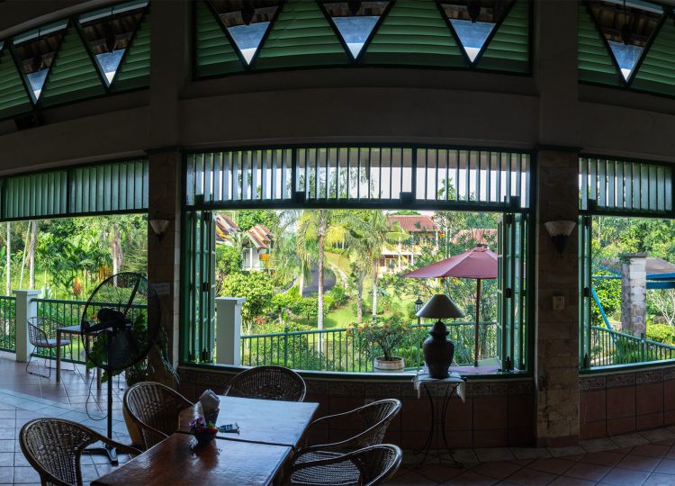 Restaurant Omlandia Medan Sumatra | Roelof Foppen